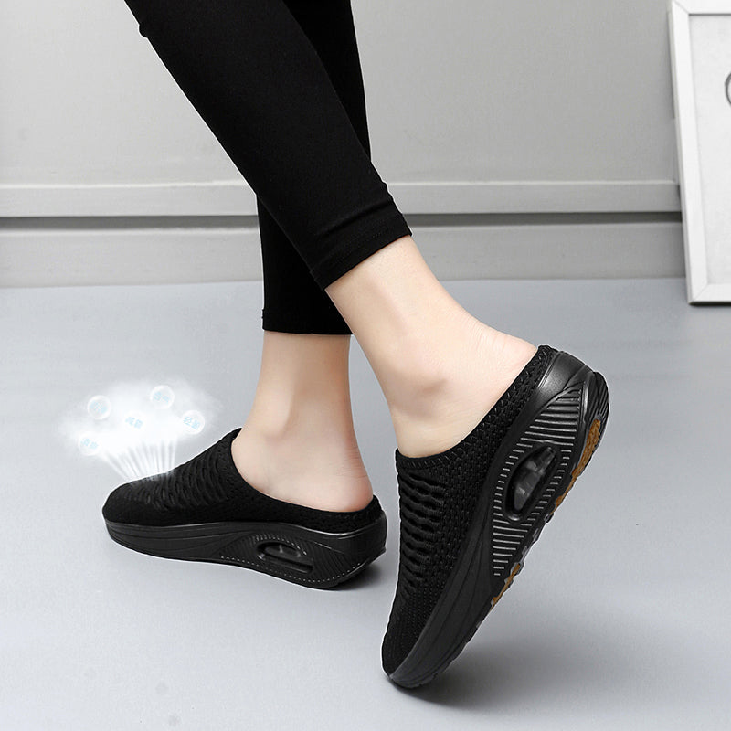 Softsfeel Women's Relieve Foot Pain Perfect Walking Sandals - Black