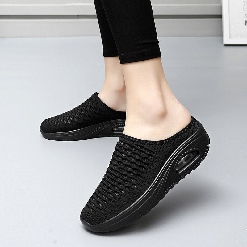 Softsfeel Women's Relieve Foot Pain Perfect Walking Sandals - Black