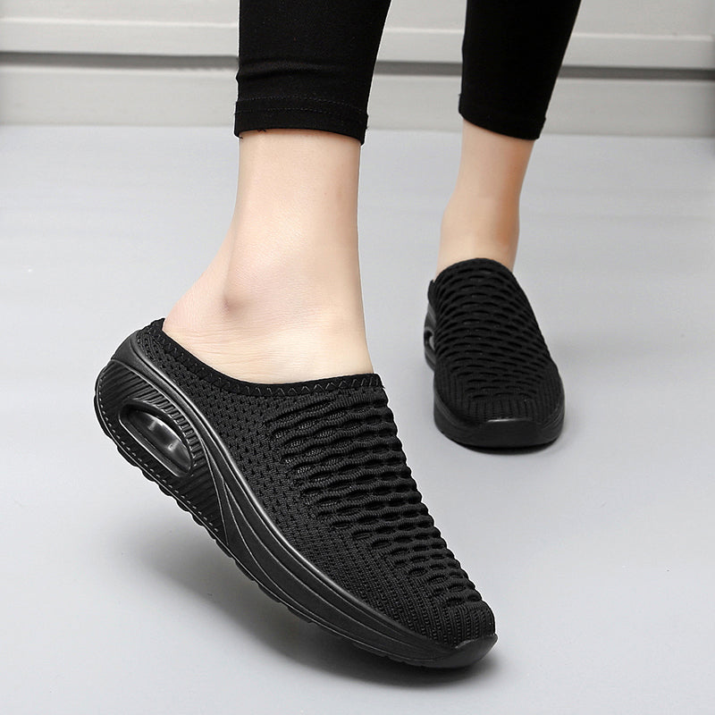 Softsfeel Women's Relieve Foot Pain Perfect Walking Sandals - Black