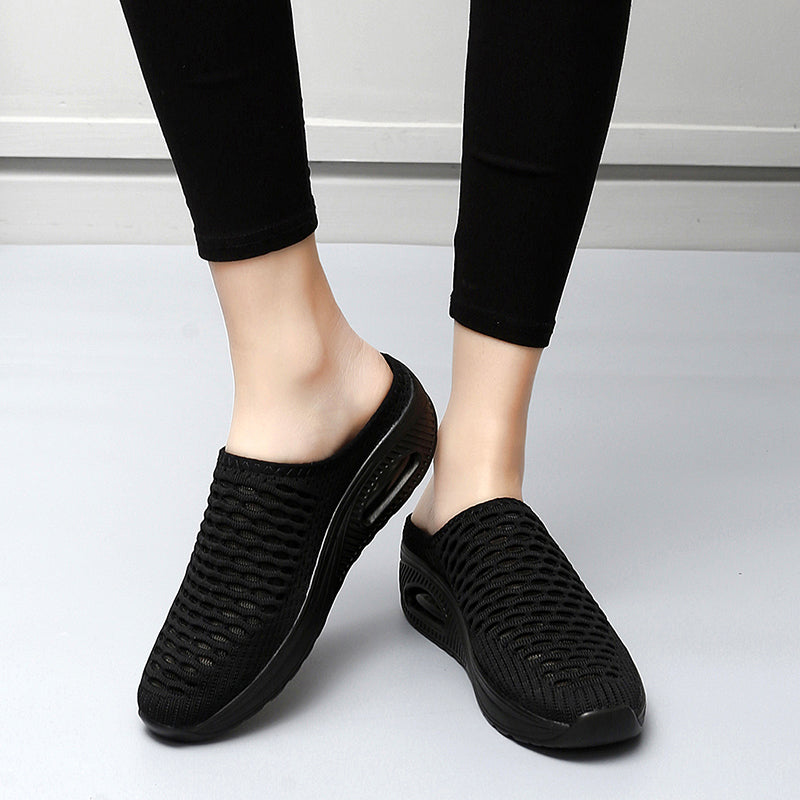 Softsfeel Women's Relieve Foot Pain Perfect Walking Sandals - Black